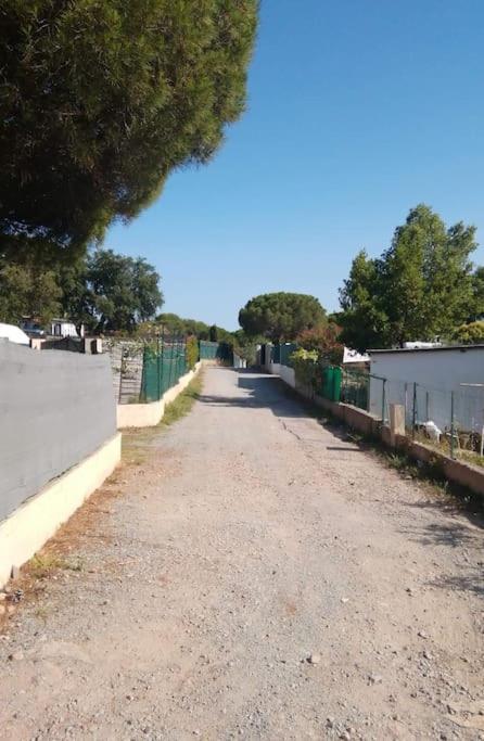 Mobilhome A Frejus A 15 Minute De La Mer Sur Terrain Independant Екстер'єр фото