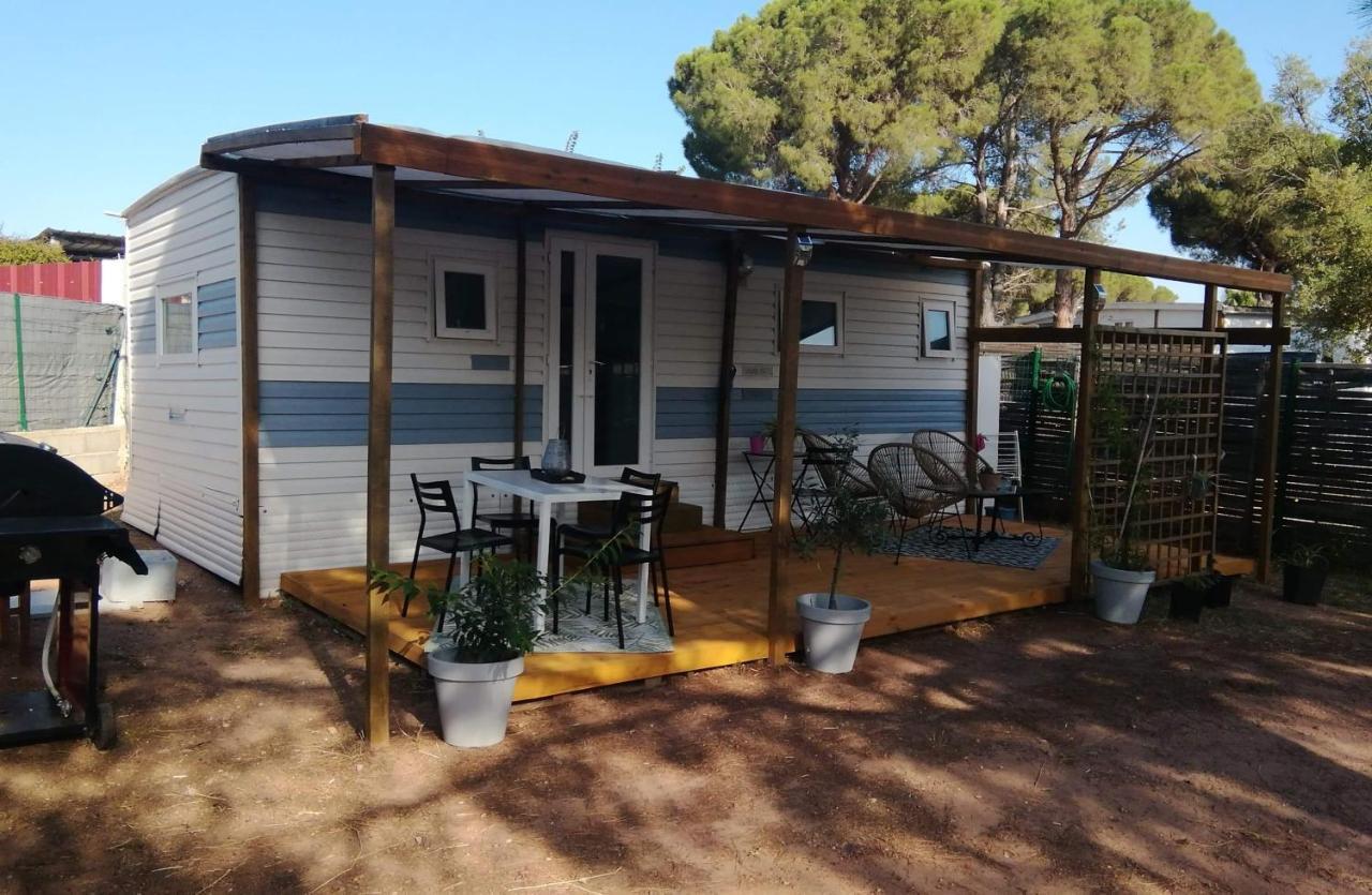 Mobilhome A Frejus A 15 Minute De La Mer Sur Terrain Independant Екстер'єр фото